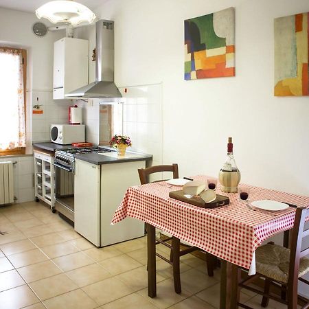 Cheap Apartment In The Old Village كولّي فال ديلسا المظهر الخارجي الصورة