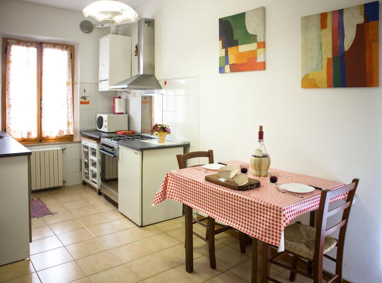 Cheap Apartment In The Old Village كولّي فال ديلسا المظهر الخارجي الصورة