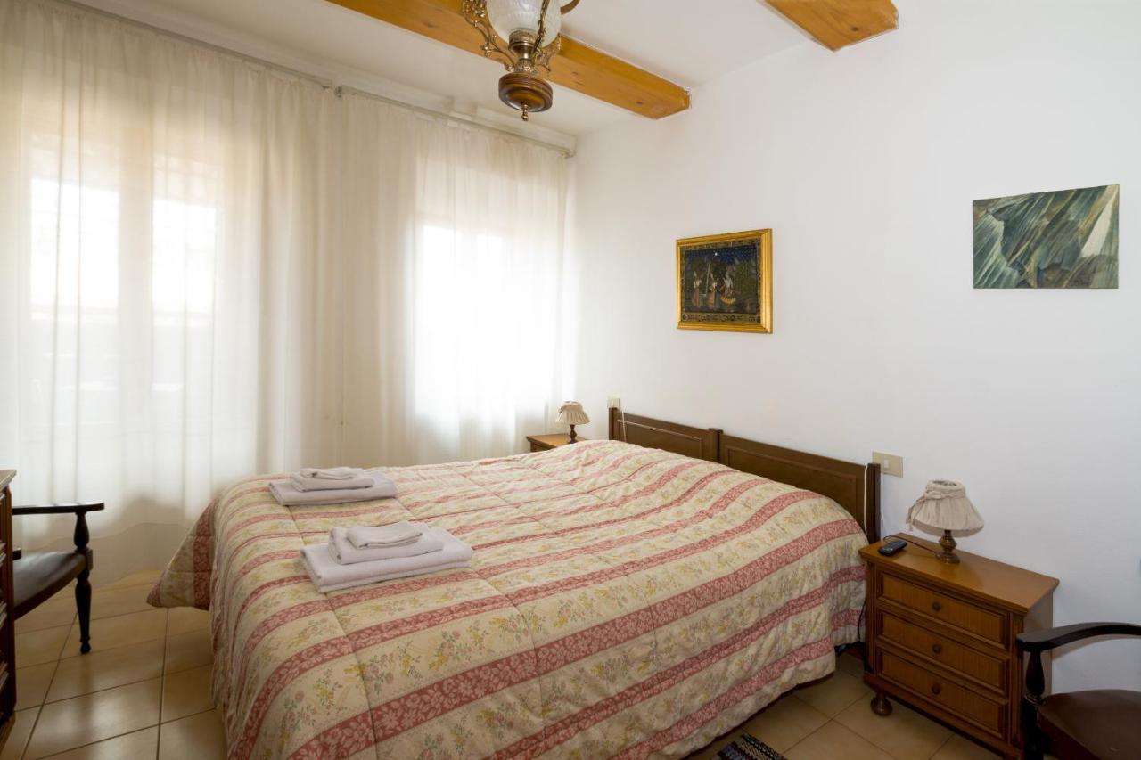 Cheap Apartment In The Old Village كولّي فال ديلسا المظهر الخارجي الصورة