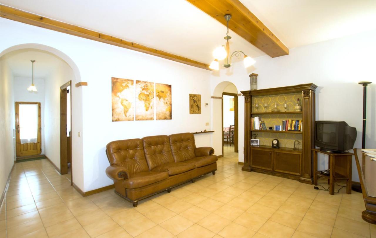 Cheap Apartment In The Old Village كولّي فال ديلسا المظهر الخارجي الصورة