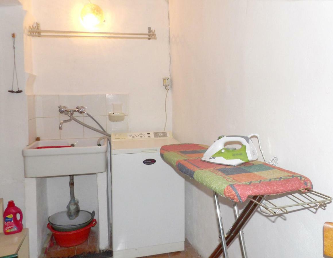 Cheap Apartment In The Old Village كولّي فال ديلسا المظهر الخارجي الصورة
