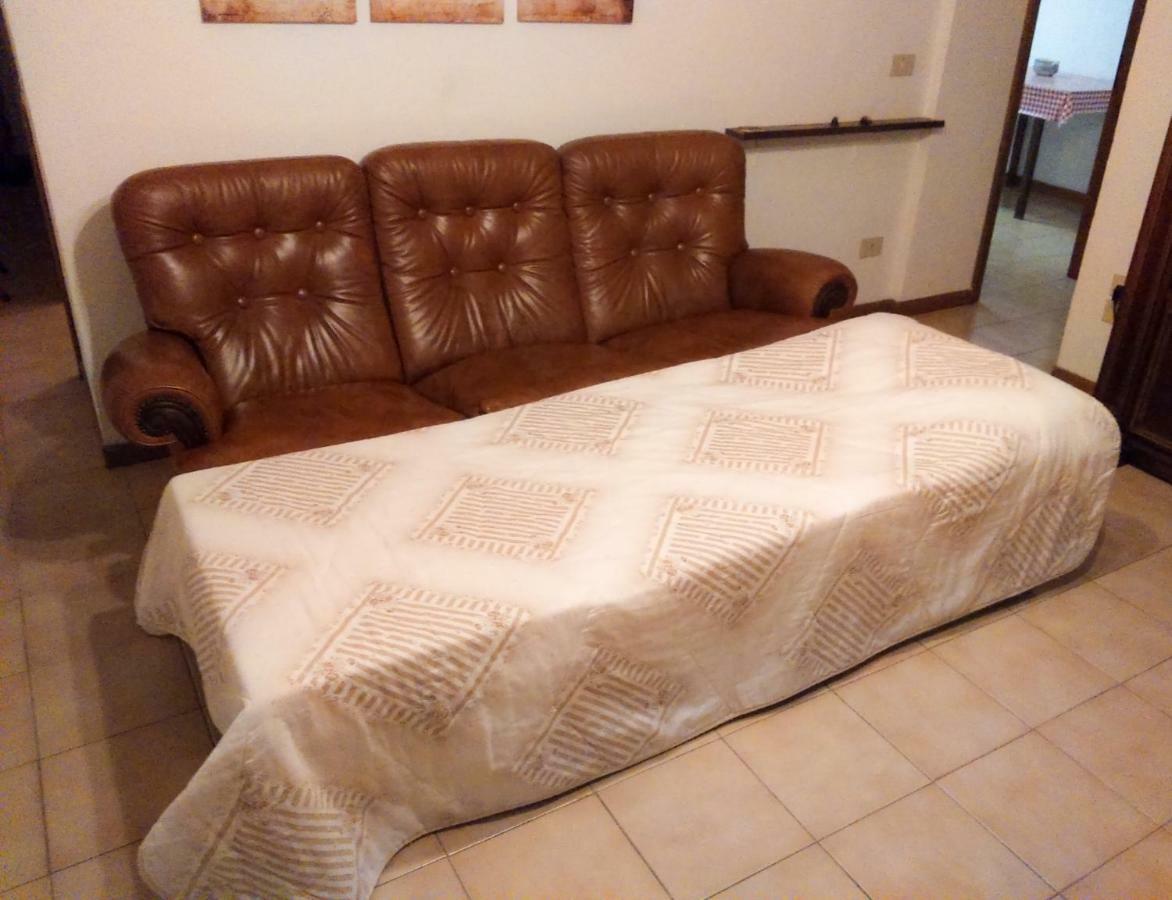 Cheap Apartment In The Old Village كولّي فال ديلسا المظهر الخارجي الصورة