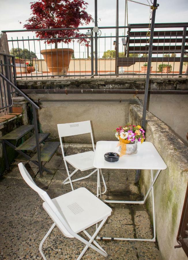 Cheap Apartment In The Old Village كولّي فال ديلسا المظهر الخارجي الصورة